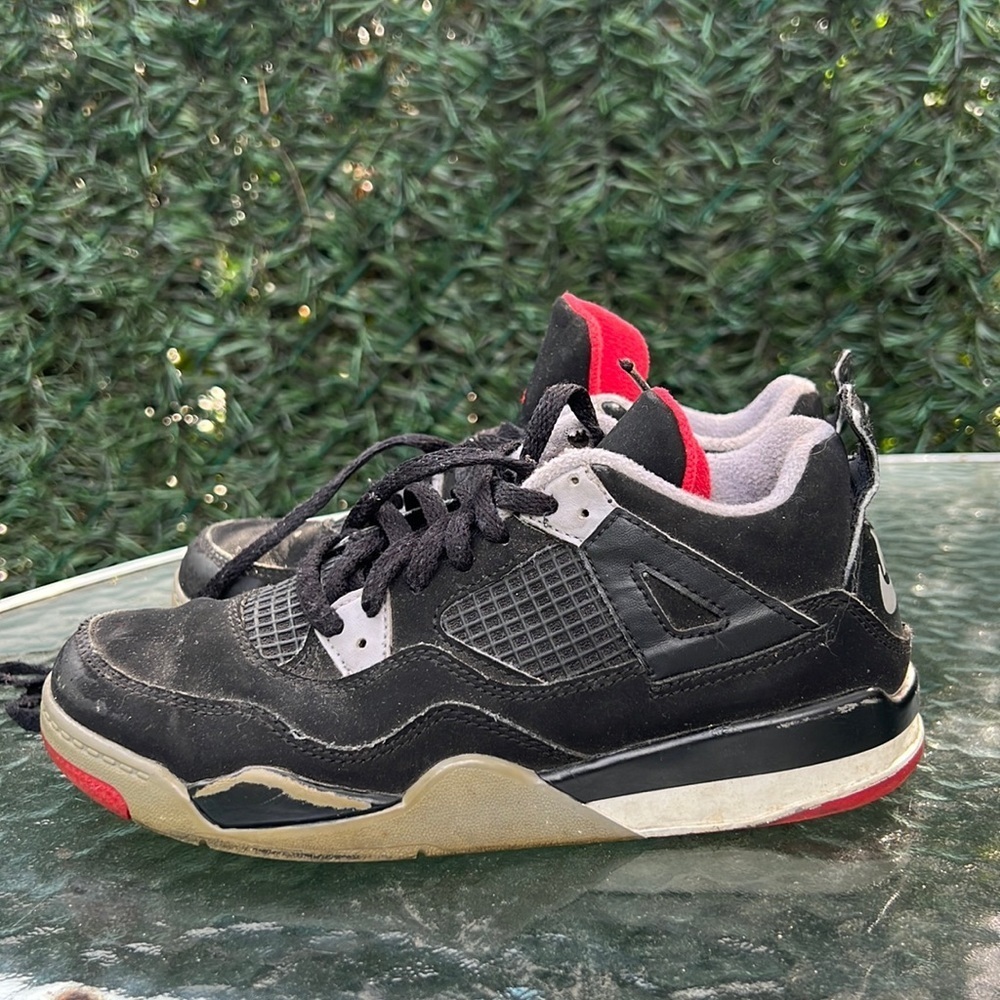 AIR Jordan Retro 4 Size 2Y Preschool